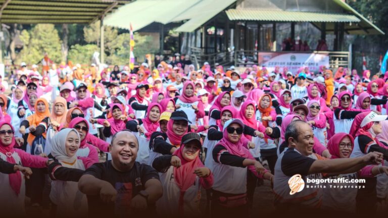 Atang Trisnanto dan Annida Allivia Hadiri Gebyar Senam Posmi, Dorong ...